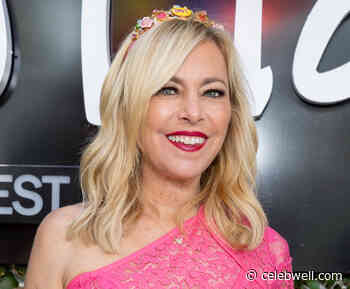 Sutton Stracke in Bathing Suit Shares "No Filter" Photo — Celebwell - Celebwell