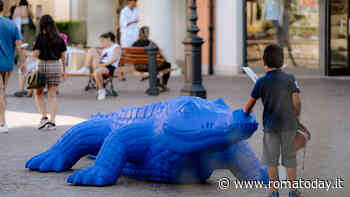 Arte rigenerante a Castel romano designer outlet, con la spettacolare fauna di cracking art