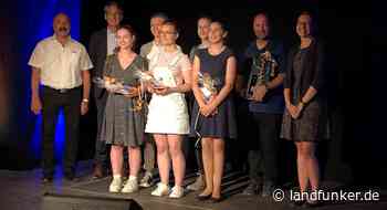 BRUCHSAL | Poetry Slam im Exil Theater | Stiftung der Volksbank Bruchsal-Bretten prämiert junge Poetry Slamer | NEWS | Heute - Landfunker