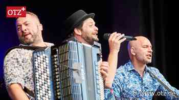 Poetische Punker aus Paris begeistern Jenaer Publikum von der ersten Minute an