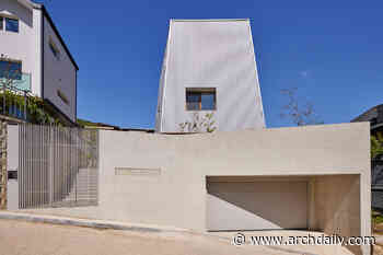 Cat-tagonal House / BUS Architecture - ArchDaily