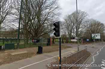 Kemnal Technology College Orpington to close after Met Office warning