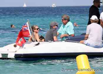 Leonardo Di Caprio débarque masqué à Pampelonne avec Tobey Maguire