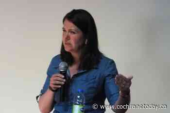 Danielle Smith holds UCP leadership meet-and-greet in Cochrane - Cochrane Today