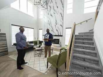 Take a walk along the pond at Kin at Schonsee