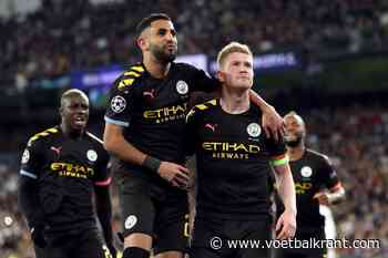 Mahrez blijft aan zijde De Bruyne spelen en krijgt lof bij contractverlenging: &quot;Zo veel bijgebracht vanaf eerste moment&quot;