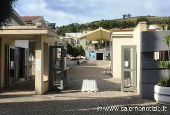 Agropoli, imbrattano e danneggiano tomba al cimitero: è caccia ai vandali - Salernonotizie.it