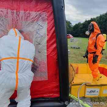 Feuerwehr Essen mit Großaufgebot bei ABC-Alarm - Radio Essen