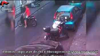 Catania, ruba scooter in centro città in 40 secondi: al rientro a casa viene arrestato - Corriere TV