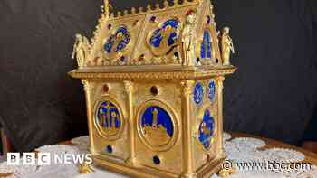 Thieves Returned A Precious Medieval Chest Said To Contain Relics Of Christ To “The Indiana Jones Of The Art World”