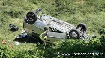 Fermo, incidente stradale: finisce con l'auto nella scarpata - il Resto del Carlino