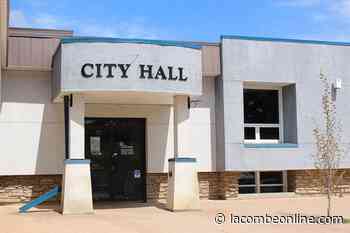 New bylaw restricts front yard parking in Lacombe - LacombeOnline.com