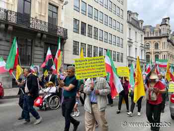 Honderden aanhangers Iraanse oppositie protesteren in Brussel tegen Irandeal - BRUZZ