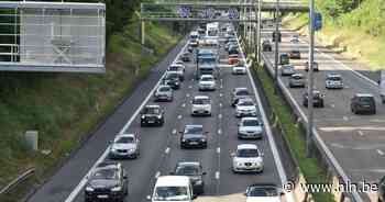 Rechterrijstrook versperd op Brusselse Ring ter hoogte van Sint-Stevens-Woluwe - Het Laatste Nieuws