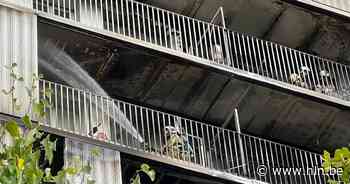 Drie brandweermannen gewond na brand in Evere, 70 bewoners geëvacueerd - Het Laatste Nieuws