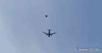 F-16 raast achter vliegtuig boven Brussel (maar verklaring is geruststellend) - Het Laatste Nieuws