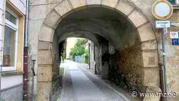 Durchgang zwischen Altmarkt und Kalkstraße in Zeitz: Zeitzer Bärgasse nach langer Sperrung und Sanierung endlich offen - Mitteldeutsche Zeitung