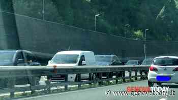 Incidente tra due tir e un'auto sull'A26, dieci km di coda - GenovaToday