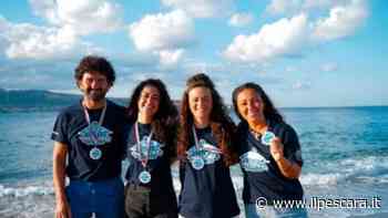 Non sapevano nuotare: 4 abruzzesi attraversano lo Stretto di Messina e vincono la sfida, tra loro un montesilvanese - IlPescara