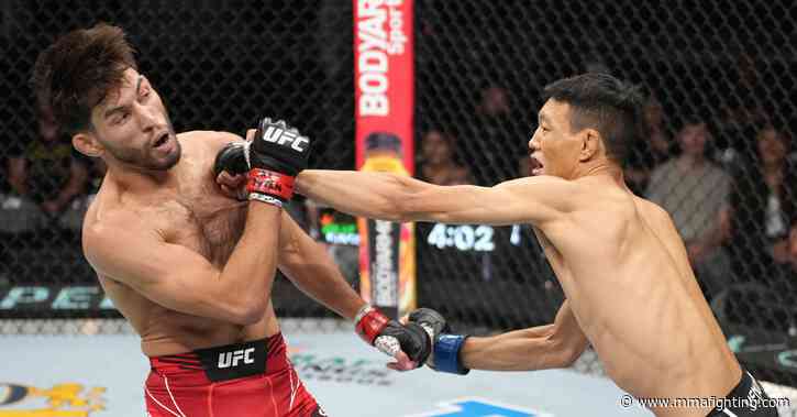 'Greatest flyweight fight ever': Fighters react to Matt Schnell's insane comeback over Sumudaerji