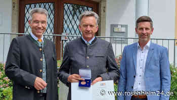 Soyens Altbürgermeister Karl Fischberger: Ehrung für besondere Verdienste um die kommunale Selbstverwaltung