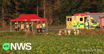 Dodelijk ongeval op E40 in Beernem: bestuurder overleden, 4 passagiers naar het ziekenhuis - VRT NWS