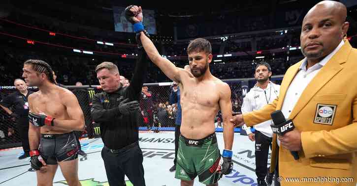 UFC Fight Night results, highlights: Yair Rodriguez picks up win after Brian Ortega suffers shoulder injury