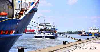 Het Hollandsch Diep moet veiliger, aldus Moerdijk: 'We maken ons grote zorgen' - PZC