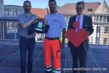 Sparkasse Paderborn-Detmold stellt 50 Defibrillatoren bereit - Westfalen-Blatt