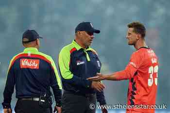 Lancashire's Dane Vilas questions umpires' hastiness to annouce dead ball - St Helens Star