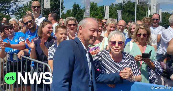 Clubicoon Pierre Denier gehuldigd door supporters KRC Genk: "Hij verdient hier een standbeeld op het plein" - VRT NWS