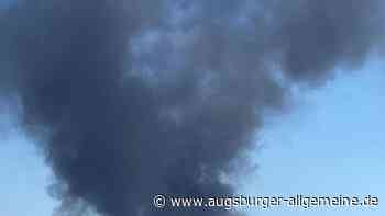 Rauchwolke über Lechhausen: Feuerwehr rät Anwohnern, Fenster zu schließen