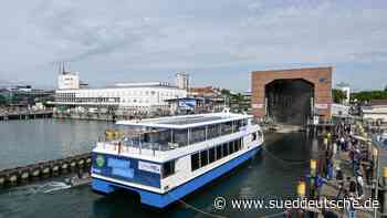 Erste E-Fähre für den Bodensee auf "Insel Mainau" getauft - Süddeutsche Zeitung - SZ.de