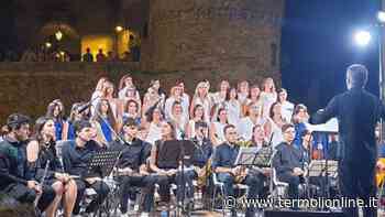 Il Punto di Valore emoziona sulle scalette del Folklore - Termoli Online