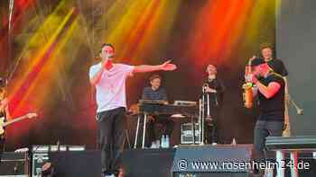 „Ihr seid die geilsten“: So lief der Auftritt von Clueso beim Rosenheimer Sommerfestival