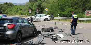 Trümmerfeld in Mittelfranken: Autos stoßen frontal zusammen - drei Schwerverletzte - Nordbayern.de