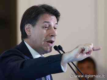 "Se lo specchio non può sputarvi...": nel M5s volano stracci