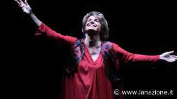 Cento donne più una Lella Costa mattatrice - LA NAZIONE