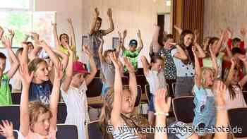 Bibeltage für Kinder - Beim Kamelrennen im Simmersfelder Gemeindehaus ist Action angesagt - Schwarzwälder Bote