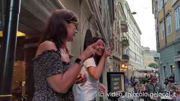 Ecco l'aperitivo silenzioso a Trieste: per tutti musica e linguaggio dei segni - Video