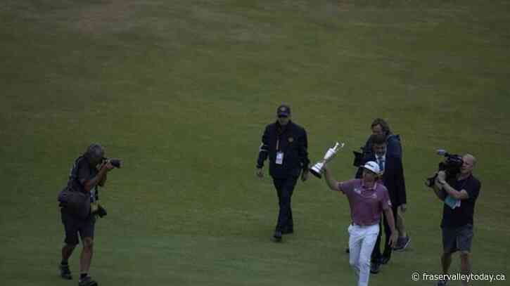 Smith rallies to beat McIlroy at British Open for 1st major