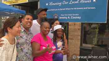 Rochester man awarded highest civilian medal, honored for stopping restaurant robbery