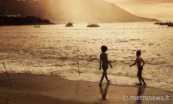 Estate: dal bagno alla crema, ecco il vademecum dei pediatri per le vacanze - MetroNews - Metro