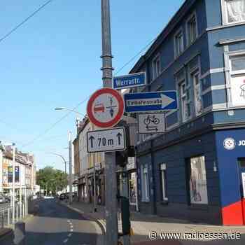 Essen: Ganz neues Verkehrszeichen soll Radfahrer schützen - Radio Essen