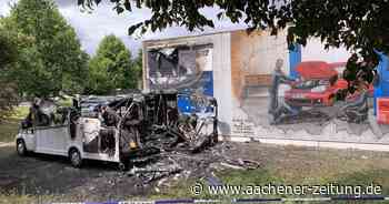 Polizei sucht Zeugen: Brandstifter setzt Wohnmobile in Alsdorf in Brand - Aachener Zeitung