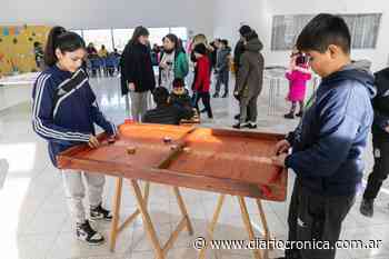 Una gran cantidad de familias disfrutan de las actividades libres y gratuitas propuestas por el Municipio - Crónica