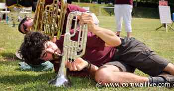 Falmouth Worm Charming Championships only manages to charm one single worm - Cornwall Live