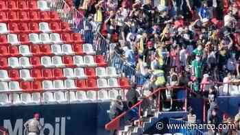 Aficionado sufre un accidente al caer en la tribuna durante el partido de San Luis y Monterrey - Marca México