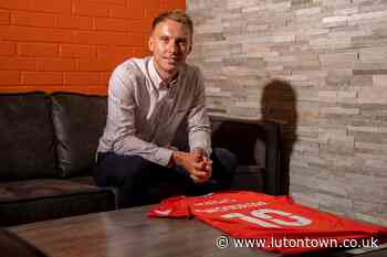 Gallery | Cauley Woodrow is back! | News - lutontown.co.uk