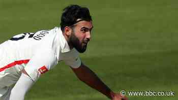 Saqib Mahmood: Lancashire and England seamer signs two-year contract extension